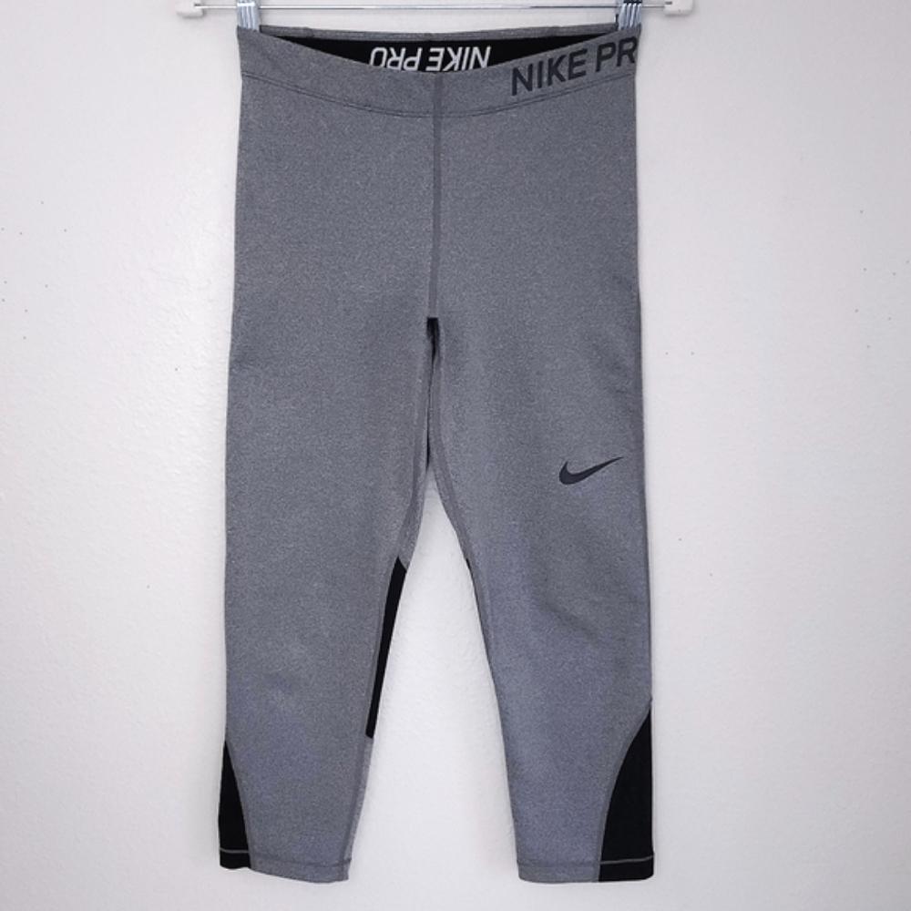 NIKE PRO Compression Leggings MEDIUM Cropped Capri Tight